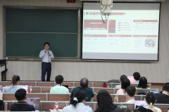 <b>比了国表里支流AI东西的PPT制做结果</b>